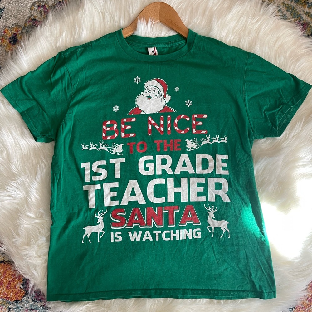 Christmas Teacher Shirt: 🎅🏻 🎄